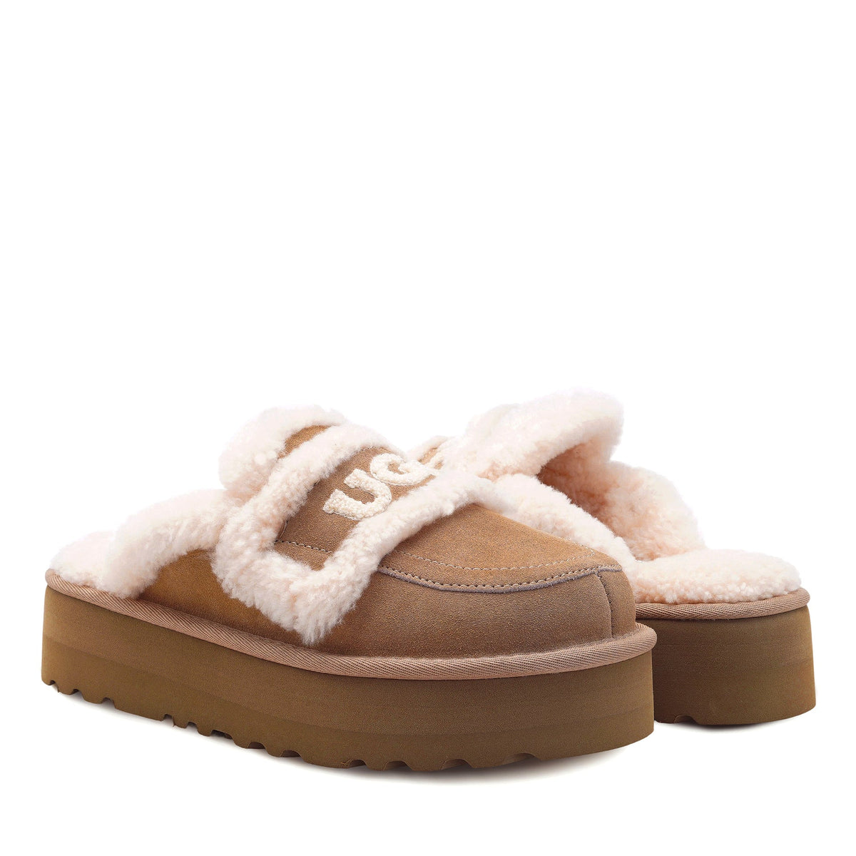 Logo Shearling Platform Uggs (DETACHABLE FEATURE)
