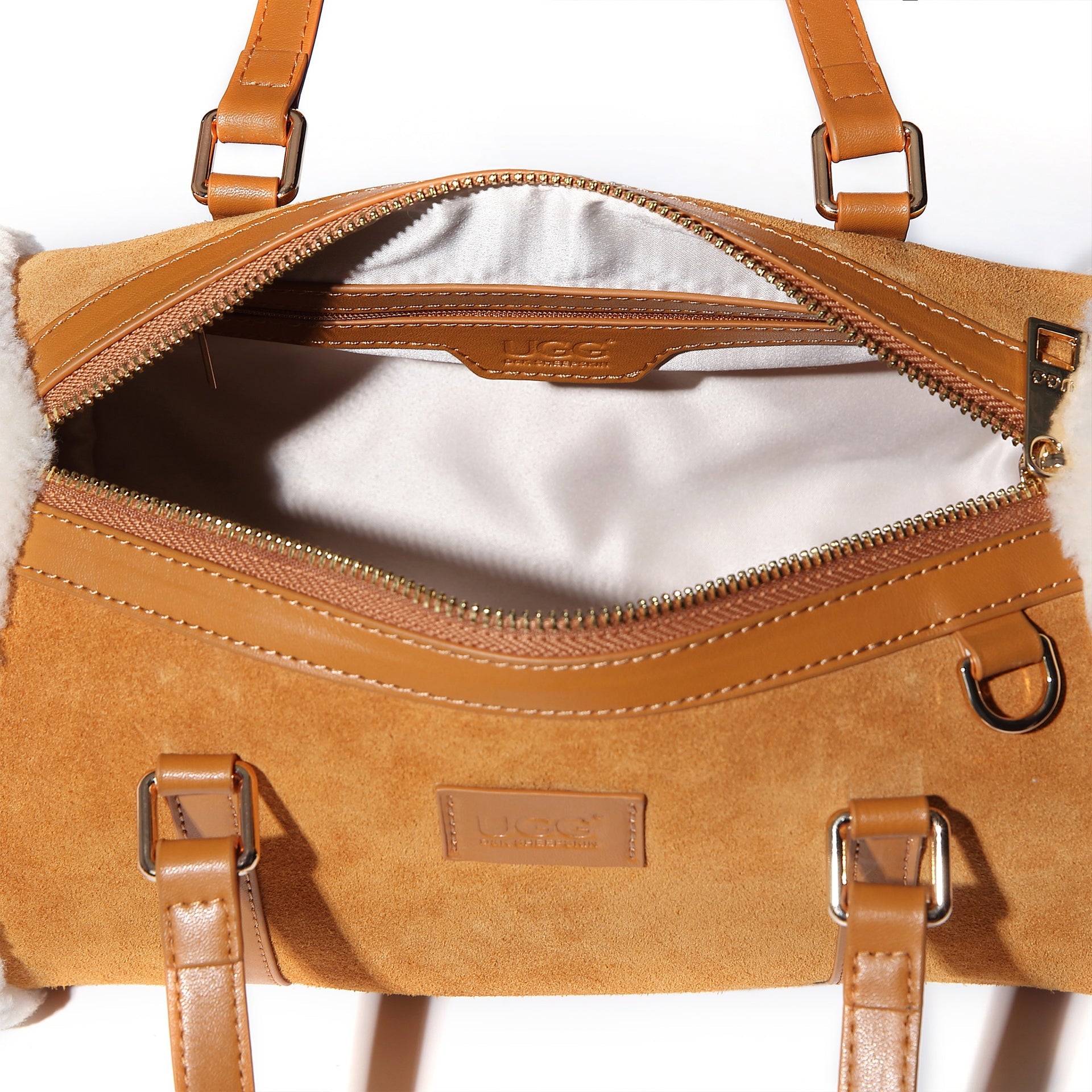 Fluffy Hand Bag Uggs women's fluffy sheepskin hand bag in Beige view 5