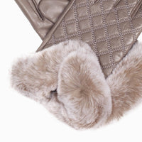  - UGG Premium Touch Screen Ladie's Gloves - Original UGG Australia Classic